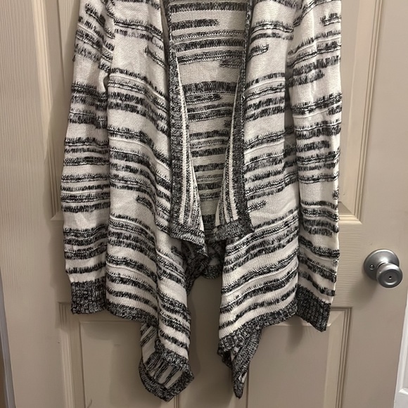 A.N.A. Petite Cardigan - Picture 3 of 3